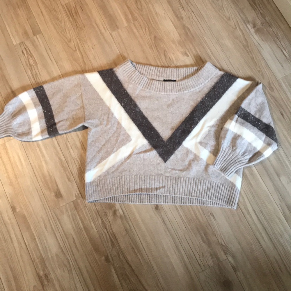 Express Cropped balloon sleeve sweater